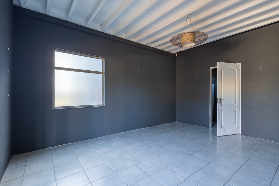 To Let 6 Bedroom Property for Rent in Harkerville A H Western Cape